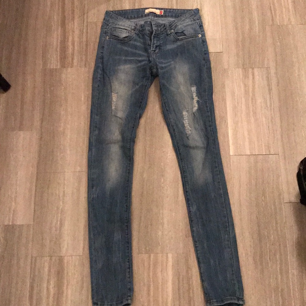 Low rise skinny jeans